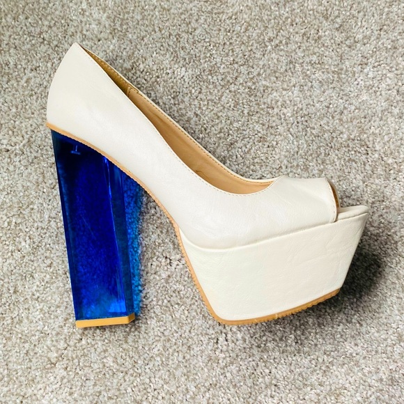 ❤️Stunning❤️ Beau & Ashe Blue Lucite Heeled Platforms - Picture 8 of 11
